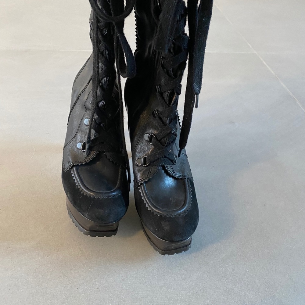 Black Donald Pliner platform boots